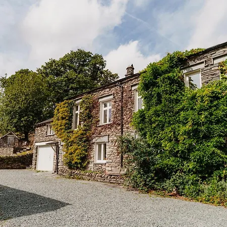 2 Hart Head Barn, Renovated Barn, Ambleside Rydal