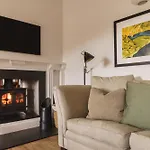 Сasa de vacaciones 2 Hart Head Barn, Renovated Barn, Ambleside *