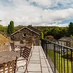 Сasa de vacaciones 2 Hart Head Barn, Renovated Barn, Ambleside *