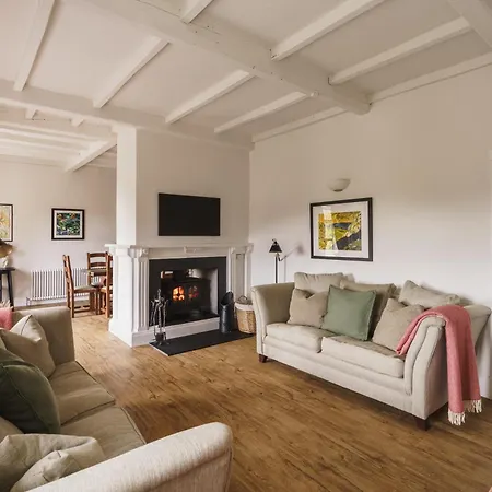 2 Hart Head Barn, Renovated Barn, Ambleside *