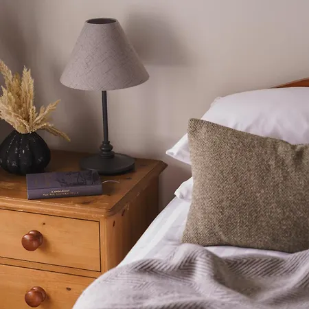 2 Hart Head Barn, Renovated Barn, Ambleside * Rydal