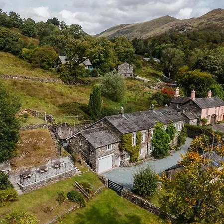 2 Hart Head Barn, Renovated Barn, Ambleside *