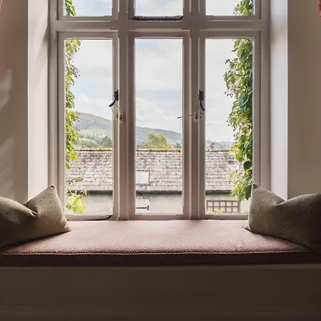 2 Hart Head Barn, Renovated Barn, Ambleside * Rydal